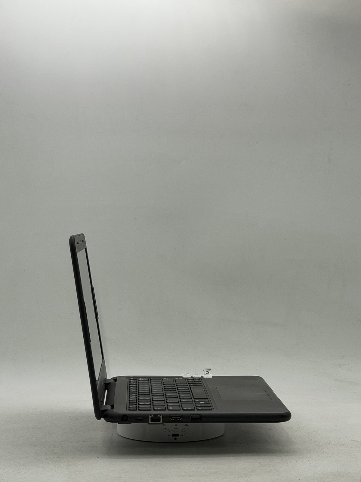 Dell Latitude 3310 13.3in i5-8265U 8GB 128GB NO OS – Read