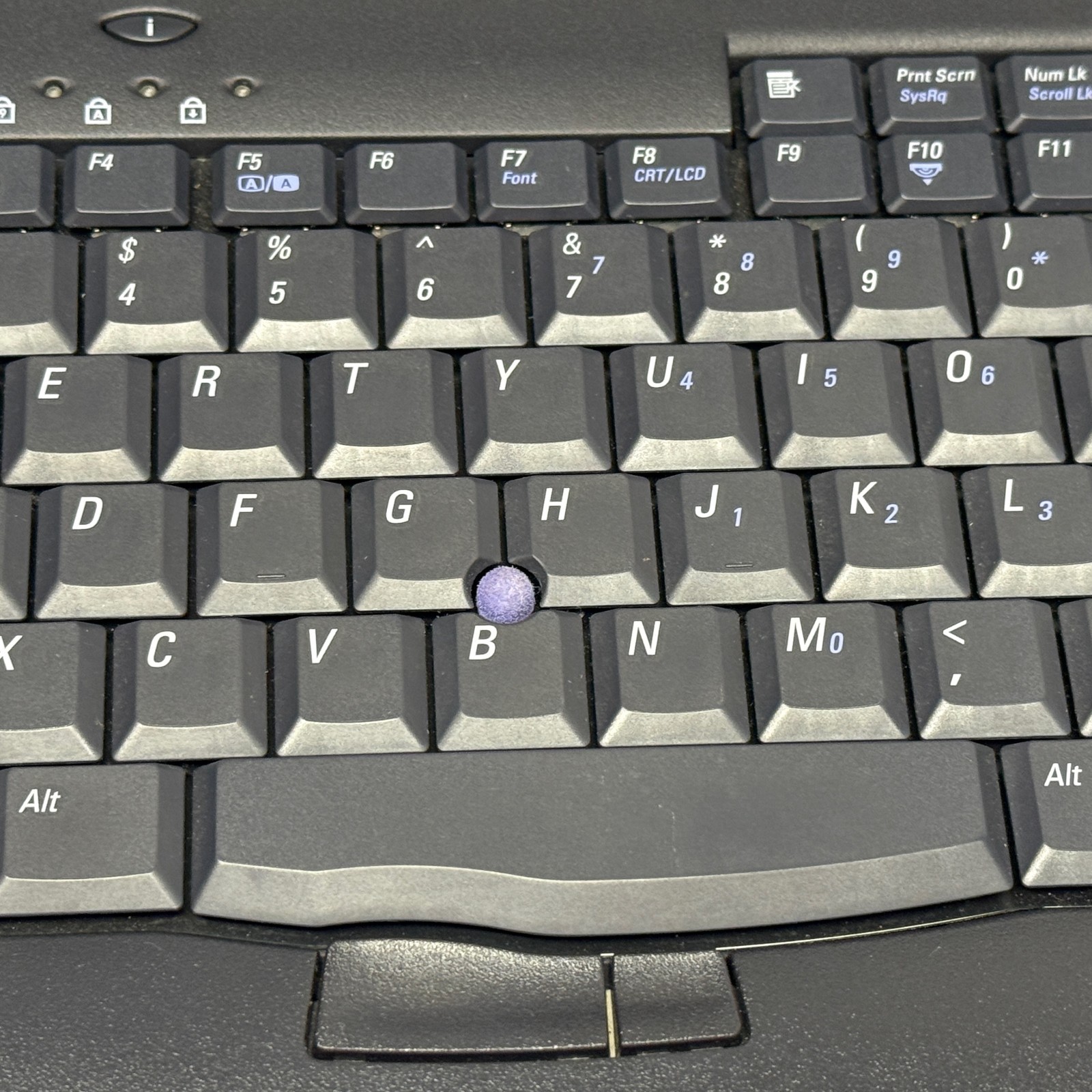 Dell Latitude C810 PP01X Laptop – NO HARD DRIVE / SOLD AS-IS FOR PARTS OR REPAIR