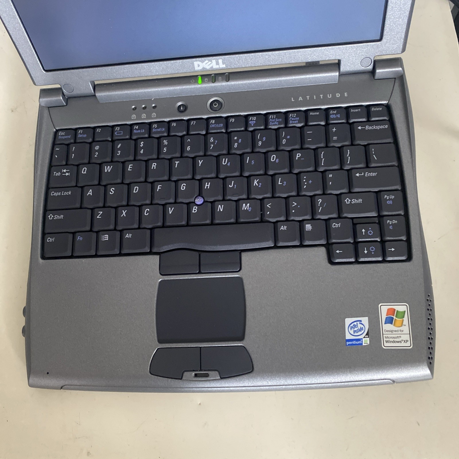 Dell C400 laptop P3 111 1GHz 512GB RAM 60GB HDD working Win XPP Serial Gaming