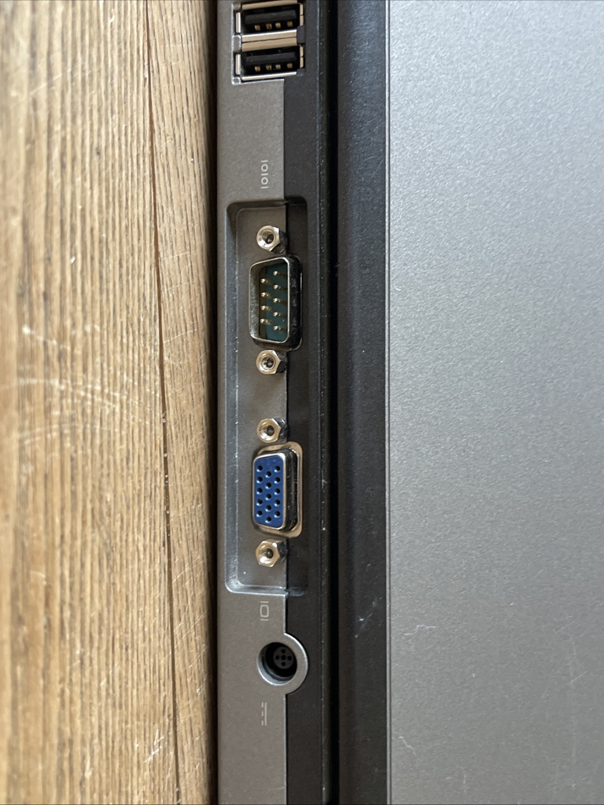 DELL D630 14″ Windows XP Laptop Core 2 Duo, nVidia, 120 SSD, DVD, RS232 Serial