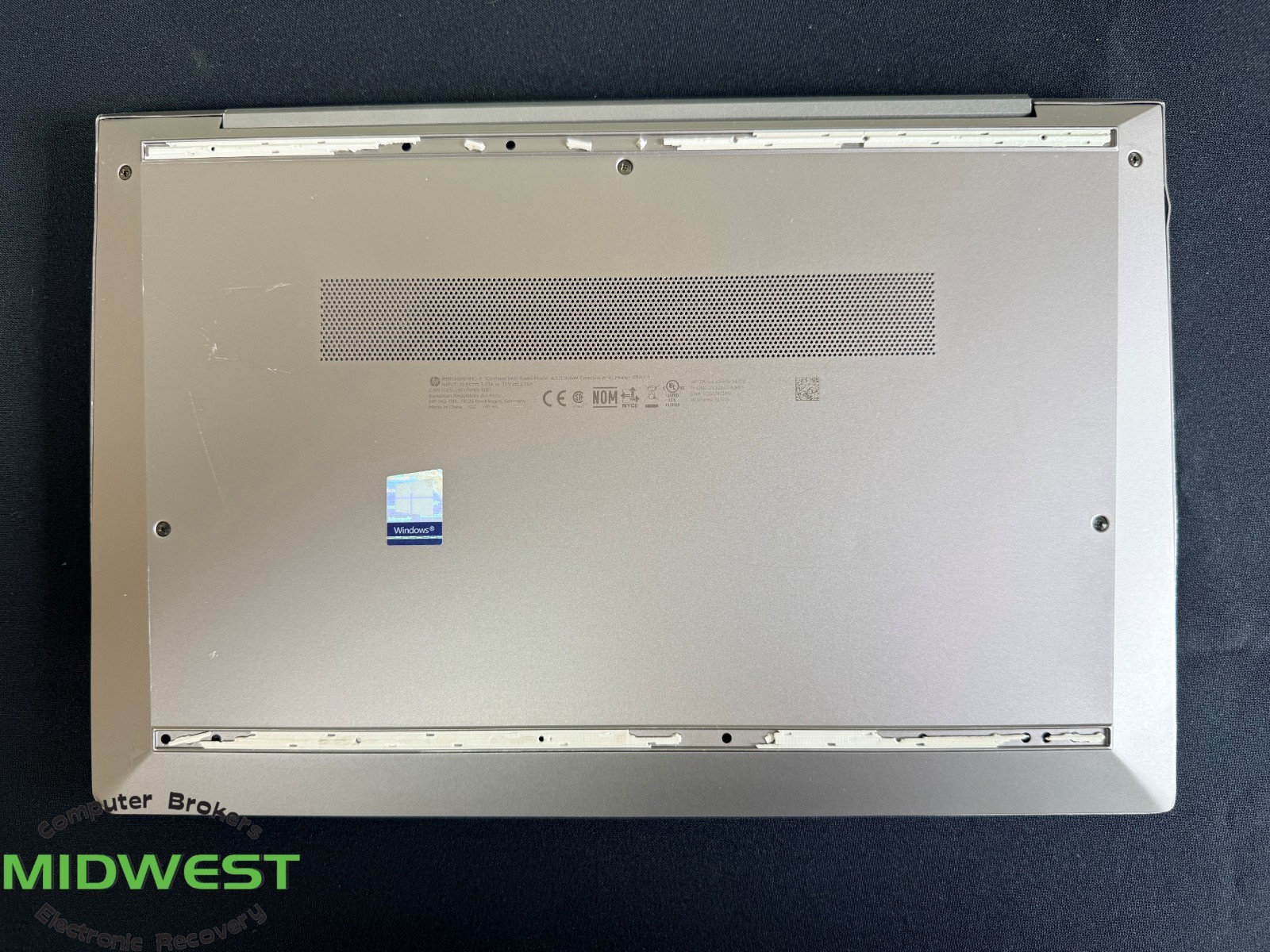 HP ZBook Firefly 14 G8 i5-1145G7 2.6GHz 16GB 256GB SSD (For Parts – See Desc.)