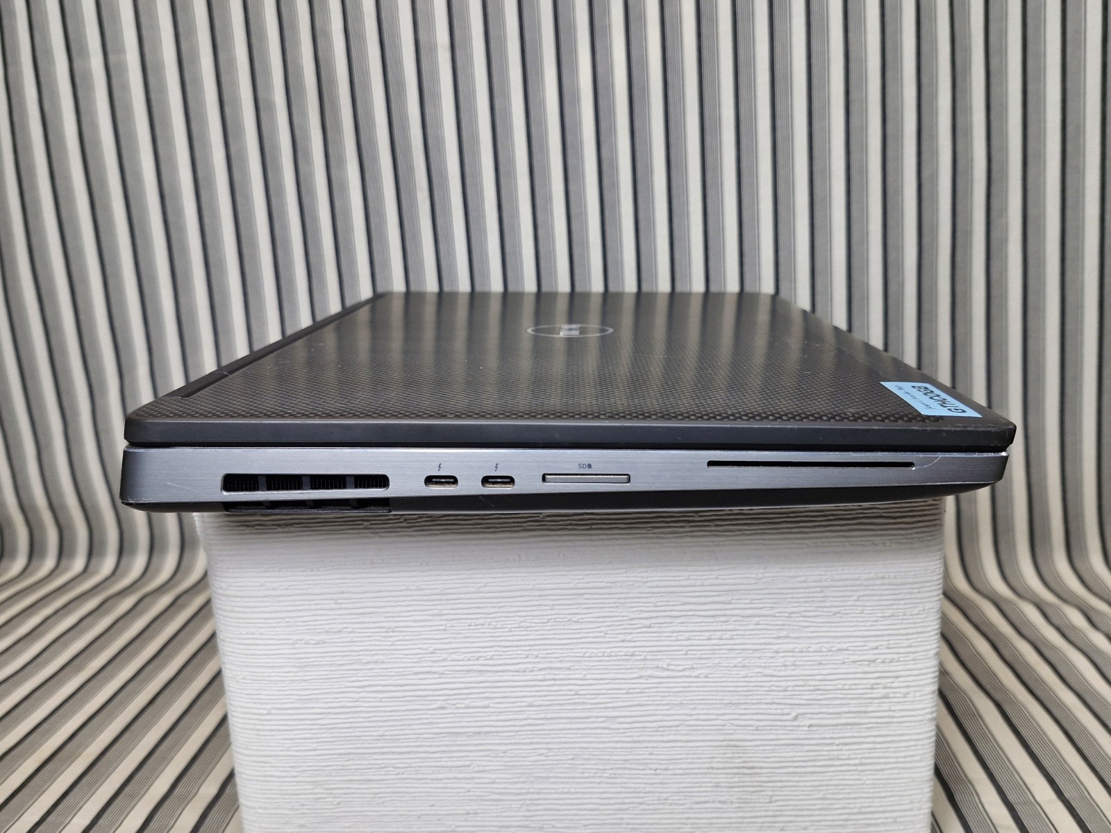 Dell Precision 7540 i9 9th Gen 15.6″ 2TB HDD No Charger Parts Repair