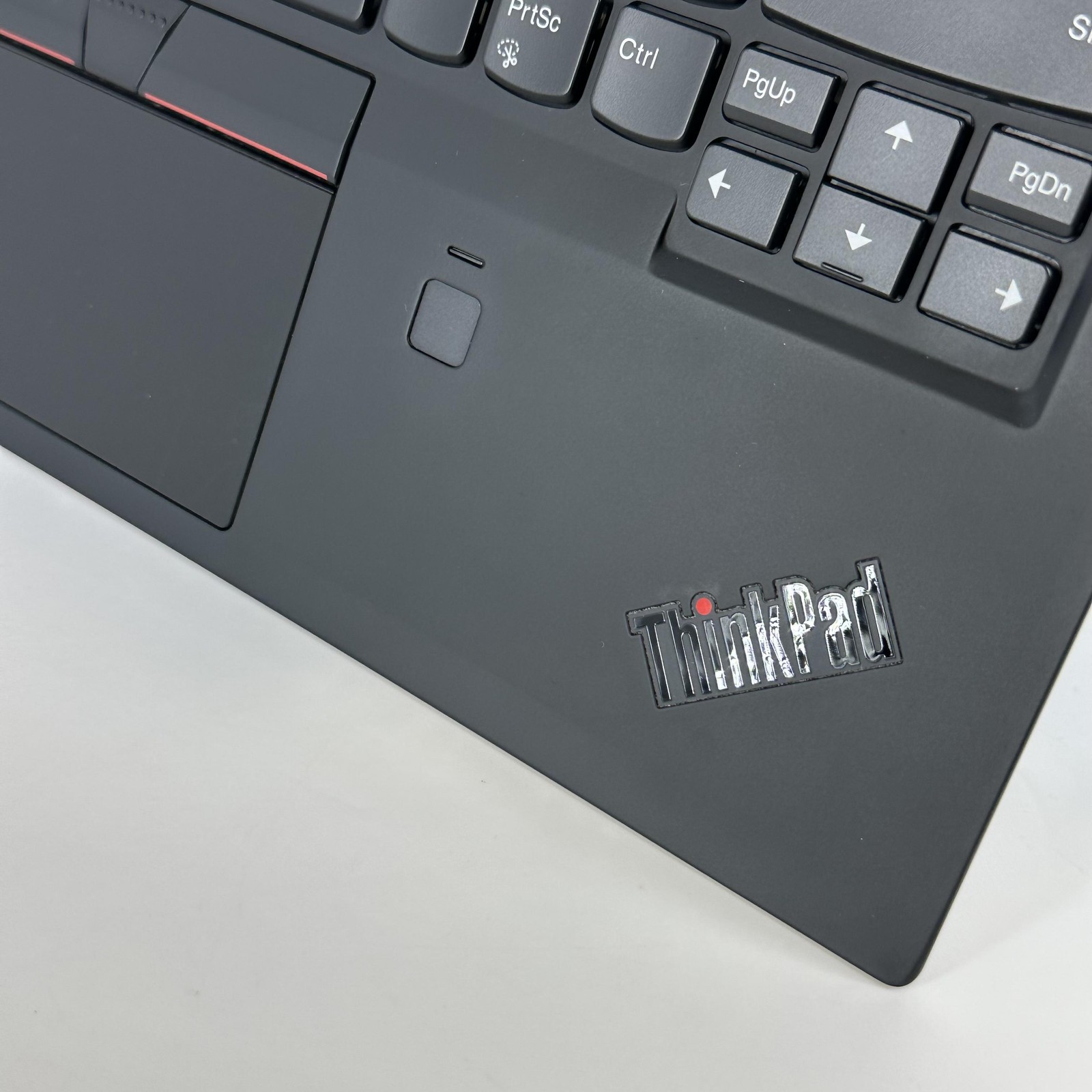 Lenovo ThinkPad X1 Carbon Gen 6 14 2K i7-8550U 1.80GHz 16GB 256GB BAD USB-C Port