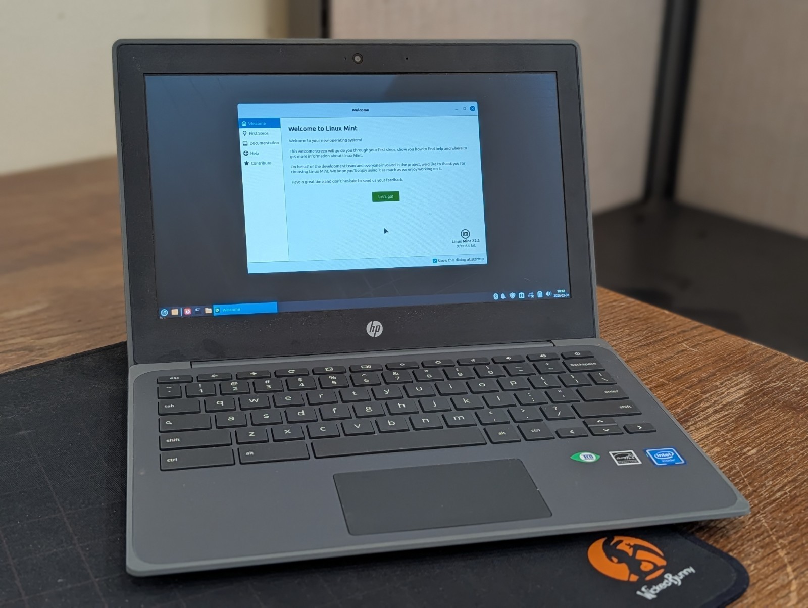 HP ChromeBook 11 G8 EE Laptop With Linux Mint