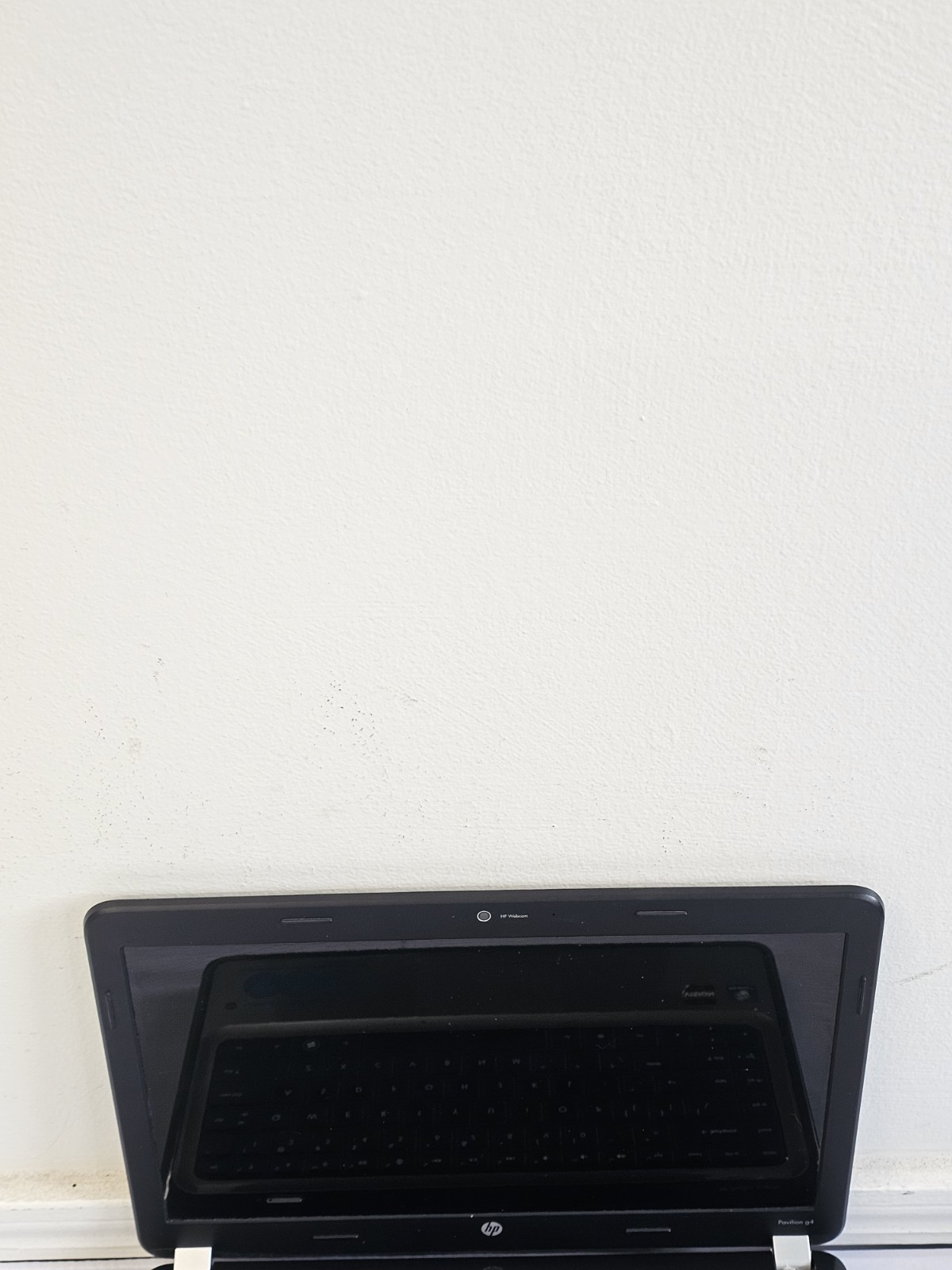 HP Pavilion g4-1117dx Laptop – AMD A4-3330M – 4GB RAM – Parts/Repair – READ