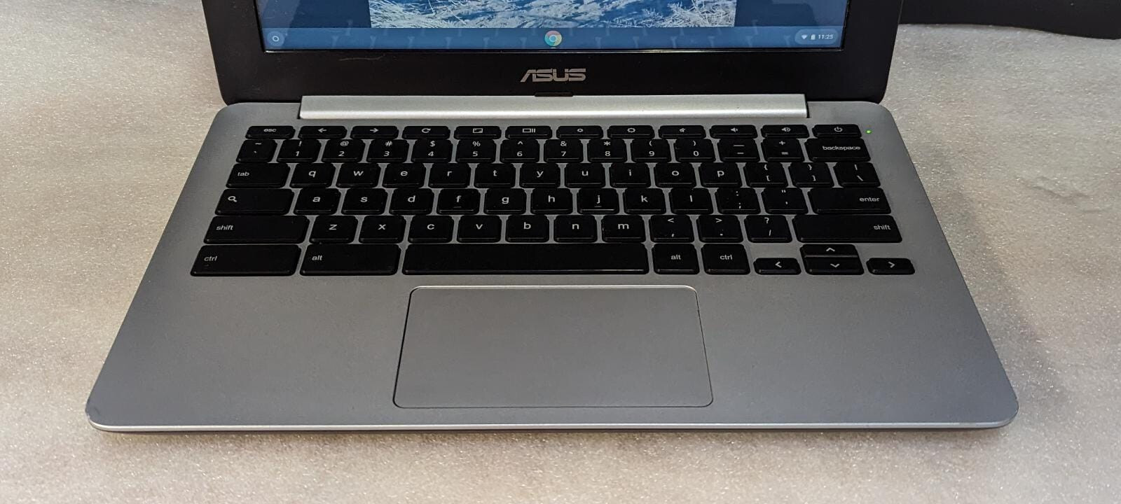 Asus C200M 11.6″ Chromebook Intel Celeron N2830 2.16GHz 2GB RAM 16GB Wi-Fi