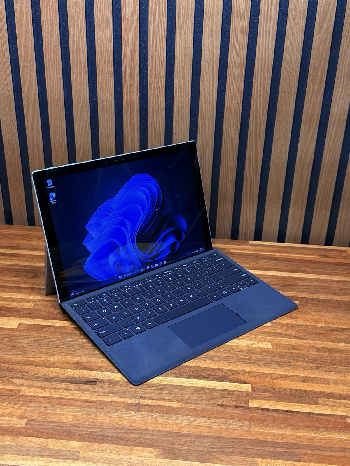 Microsoft Surface Pro 4 i7 8GB 256GB W11 Pro Swollen Battery Keyboard Tablet