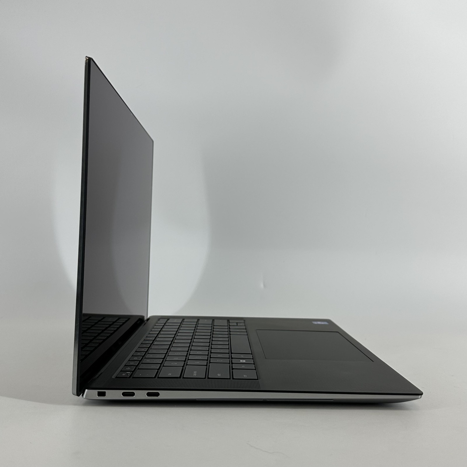 Dell Precision 5560 15.6 UHD+ TOUCH i7-11850H 2.50GHz 64GB 2TB SSD RTX A2000