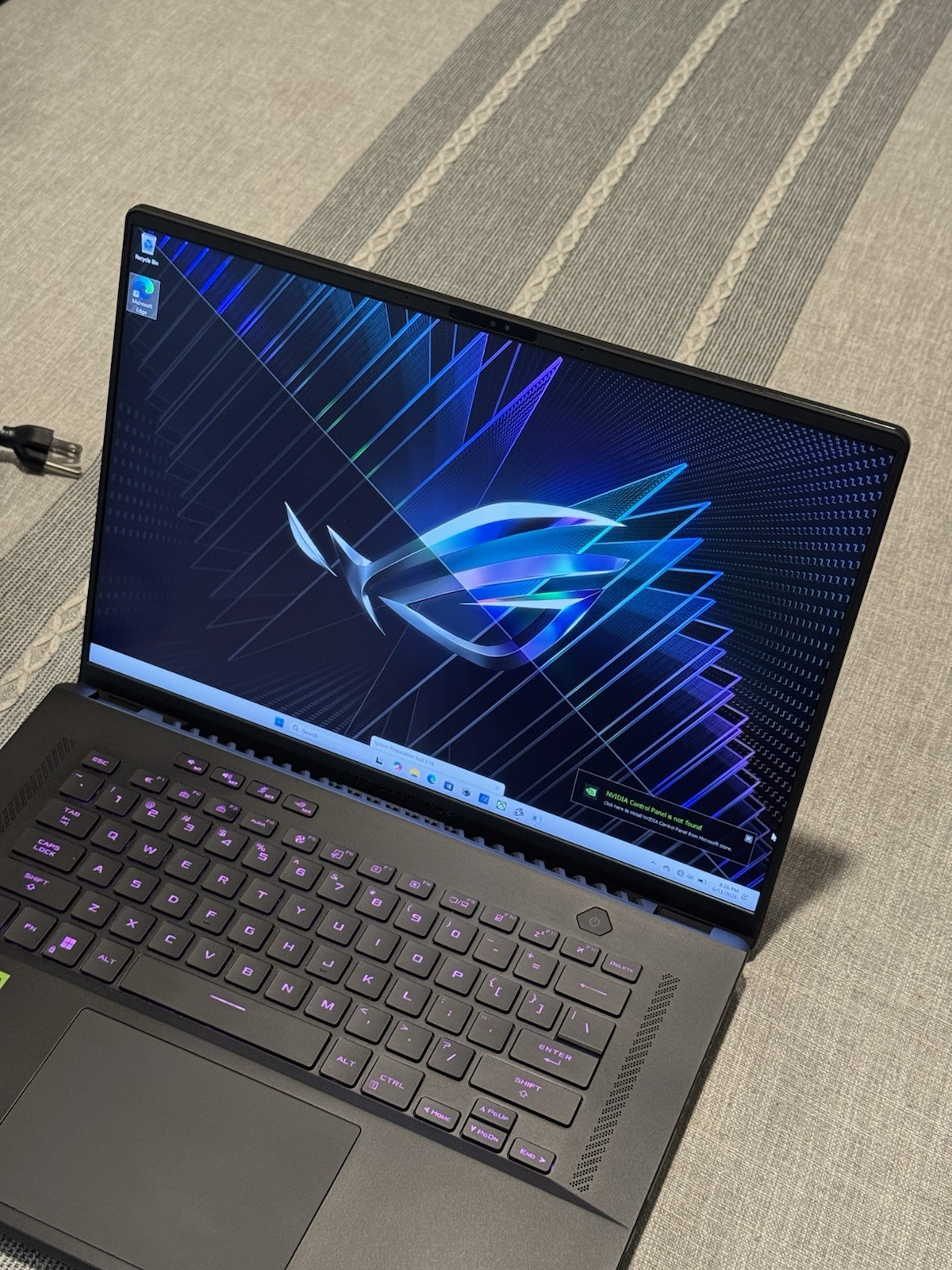 ASUS ROG Zephyrus M16 GU604VI | i9-13900H RTX 4070 32GB RAM 2TB SSD 240Hz