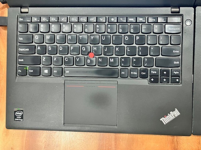 (LOT of 2) Lenovo ThinkPad X240/250 i5-4300/5300 8GB RAM Boots to BIOS NO OS/HDD