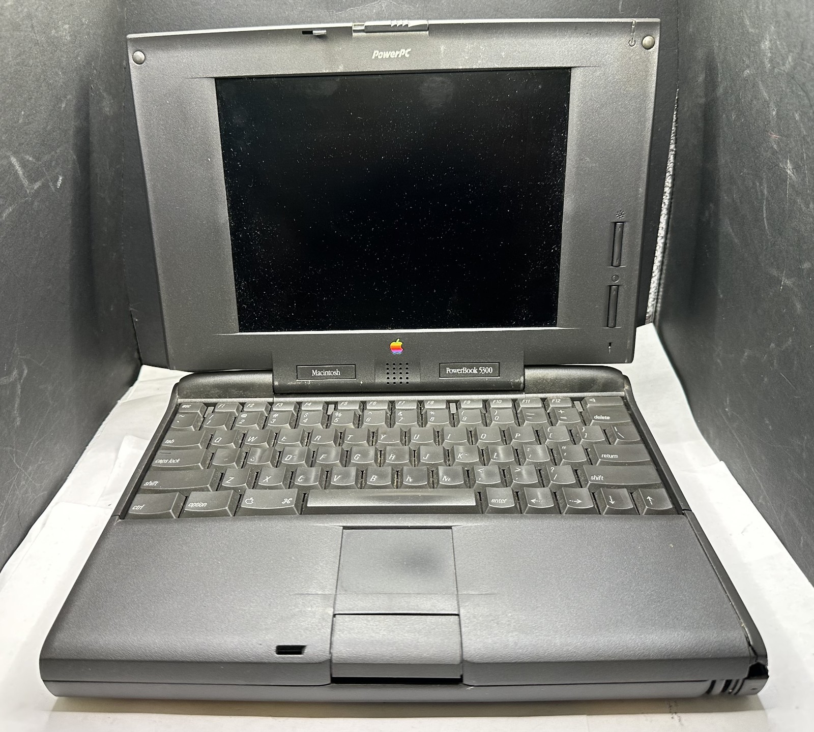 APPLE MACINTOSH POWERBOOK 5300 VINTAGE LAPTOP STRICTLY For Parts or Repair