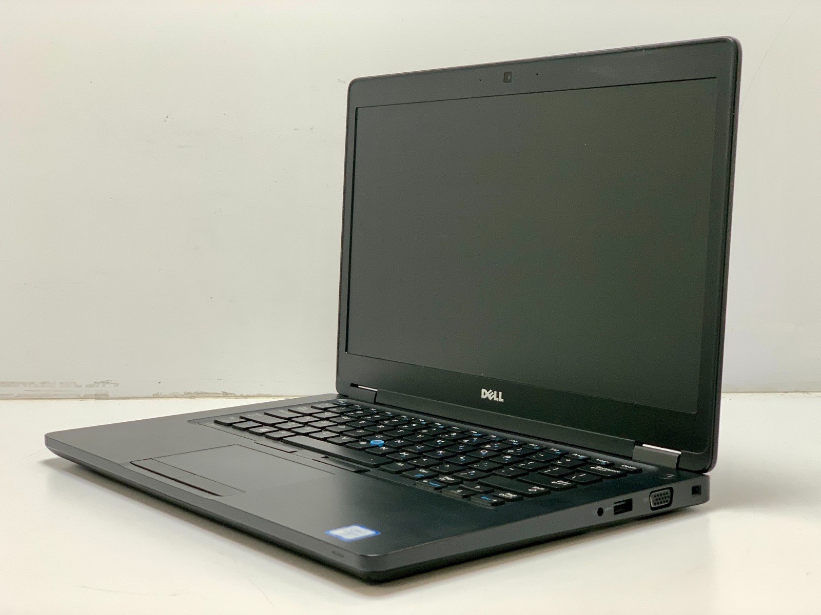 Dell Latitude 5480 | i5-6440HQ | 8GB RAM | 256GB SSD | LINUX