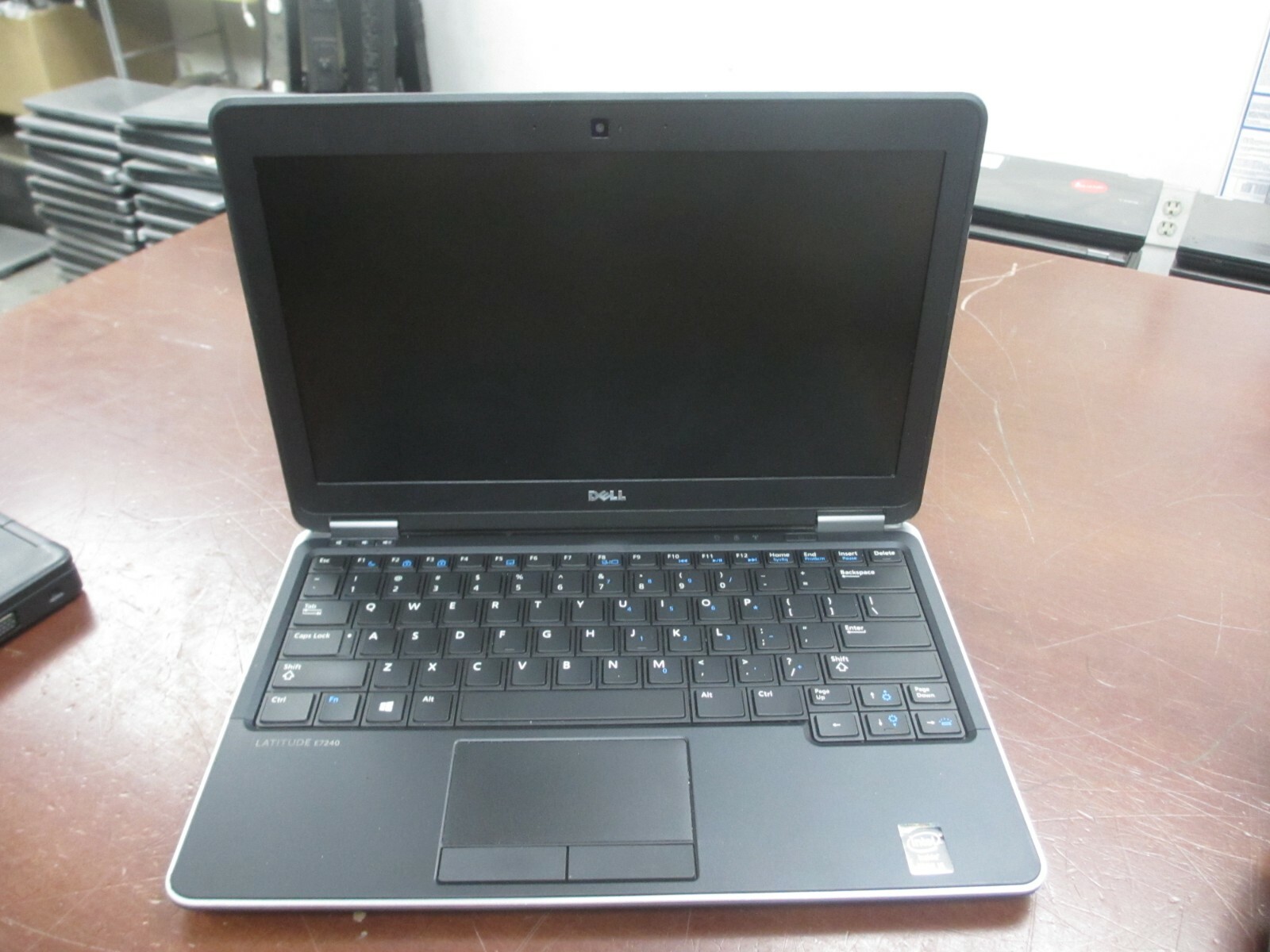 Dell Latitude E7240 I5-4300U 1.9GHz 8GB Web-Cam Laptop [NO AC/HDD/OS]