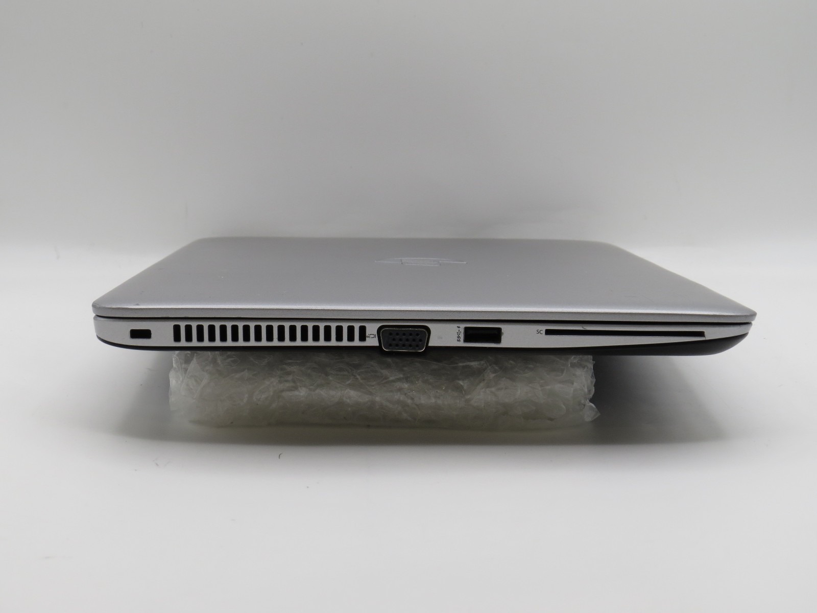 HP Elitebook 840 G4 | i5-7300U @ 2.6GHz | 16GB DDR4 | 256GB m2 | No OS/AC
