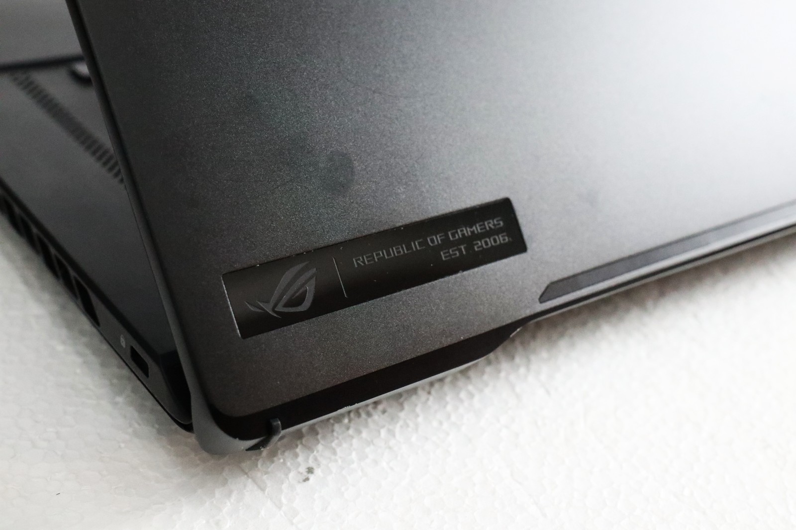 ASUS ROG Zephyrus M16 i9-11900H RTX 3060 24GB RAM 1TB SSD 16″ W11