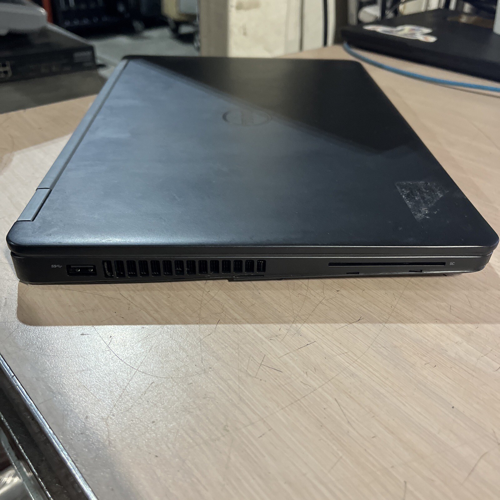 DELL LATITUDE E5370 INTEL CORE I5-6300U 2.40GHZ 8GB RAM NO HD