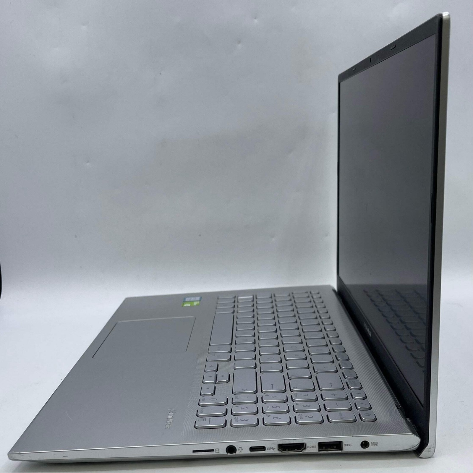Asus Vivobook 15 X512F 15.6″ i5-8265U 1.6GHz 8GB RAM 512GB SSD GeForce MX230