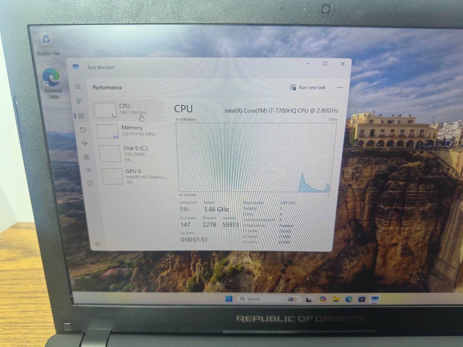Asus ROG Strix GL553V | 15.6″| i7-7700HQ | 16GB | 256GB SSD | GTX 1050 *READ*