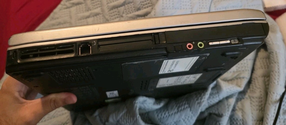 HP Pavilion Ze4900 Celeron M 1.3GHz 256MB DDR 40GB HDD (Read Description)