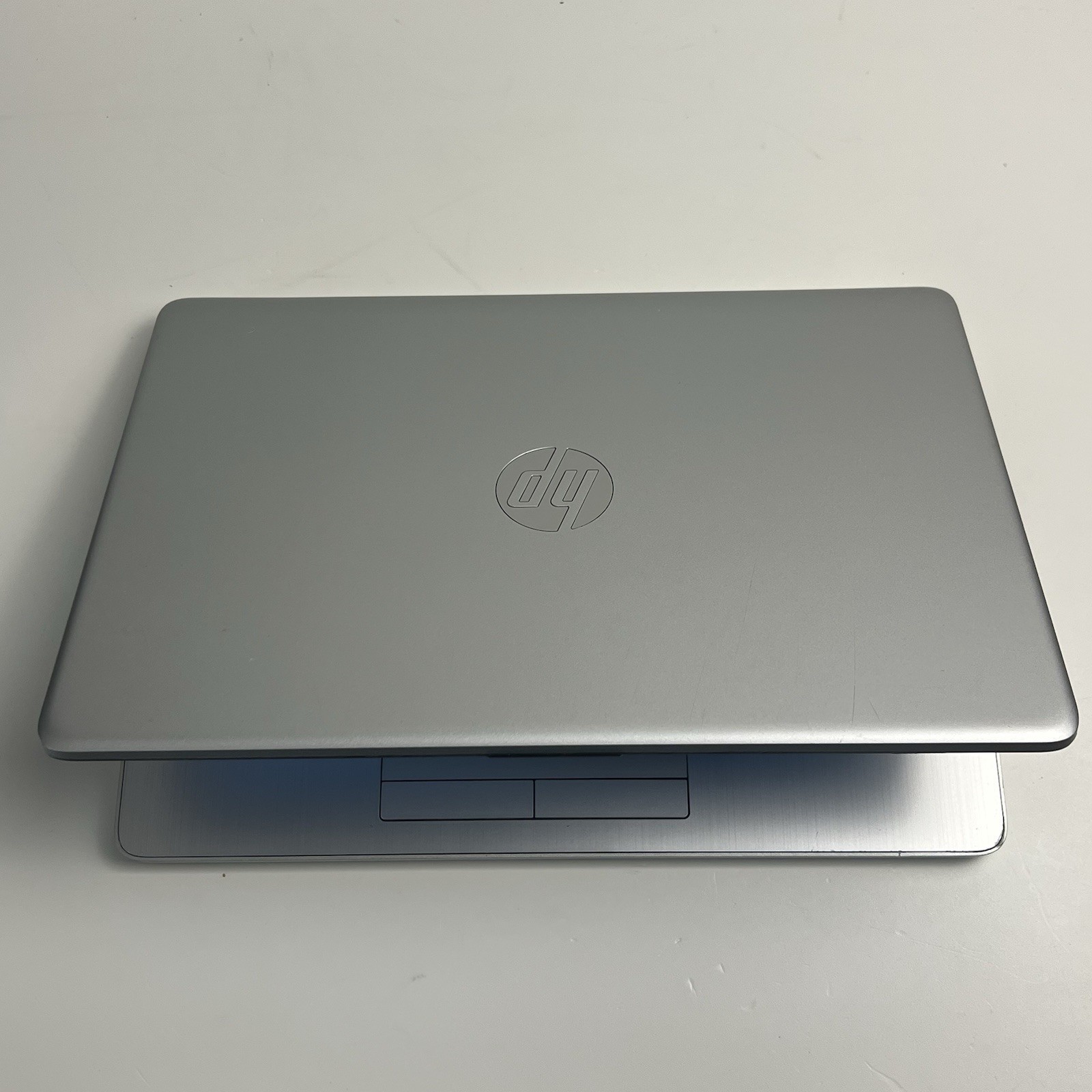 HP 14-dk1032wm 14″ FHD Laptop Ryzen 3 3250U 2.6GHz 128GB SSD 4GB RAM w/ Charger