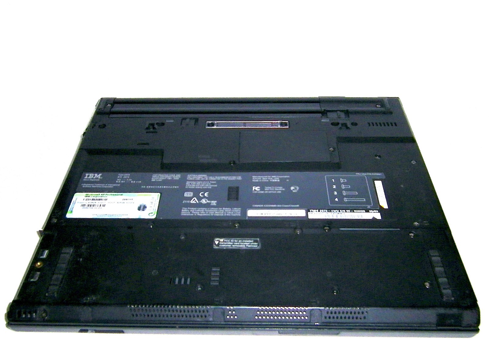 IBM ThinkPad T42 Windows 98SE 120GB HD/512MB RAM/2.0 — Radeon 32 Bit + Charger