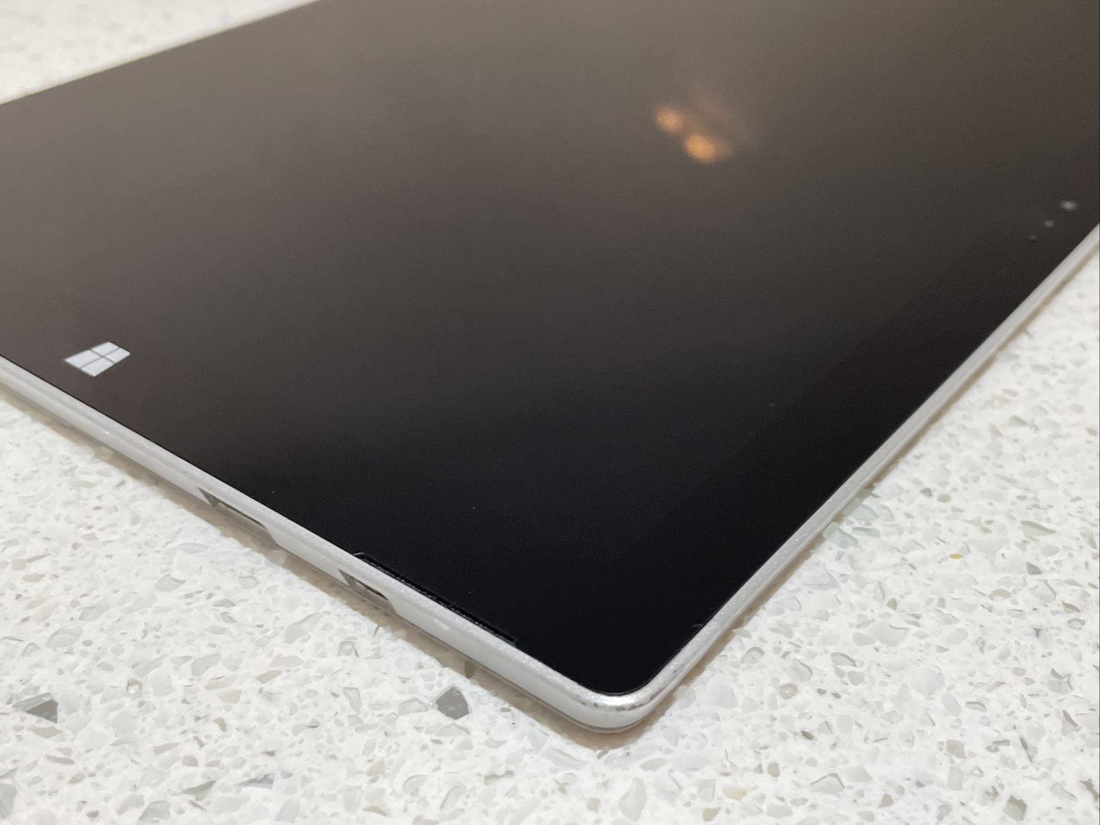 Microsoft Surface Pro 3 1631 12.3″ i7-4650U 8GB 256 GB SSD QHD WIN 10 PRO + Case