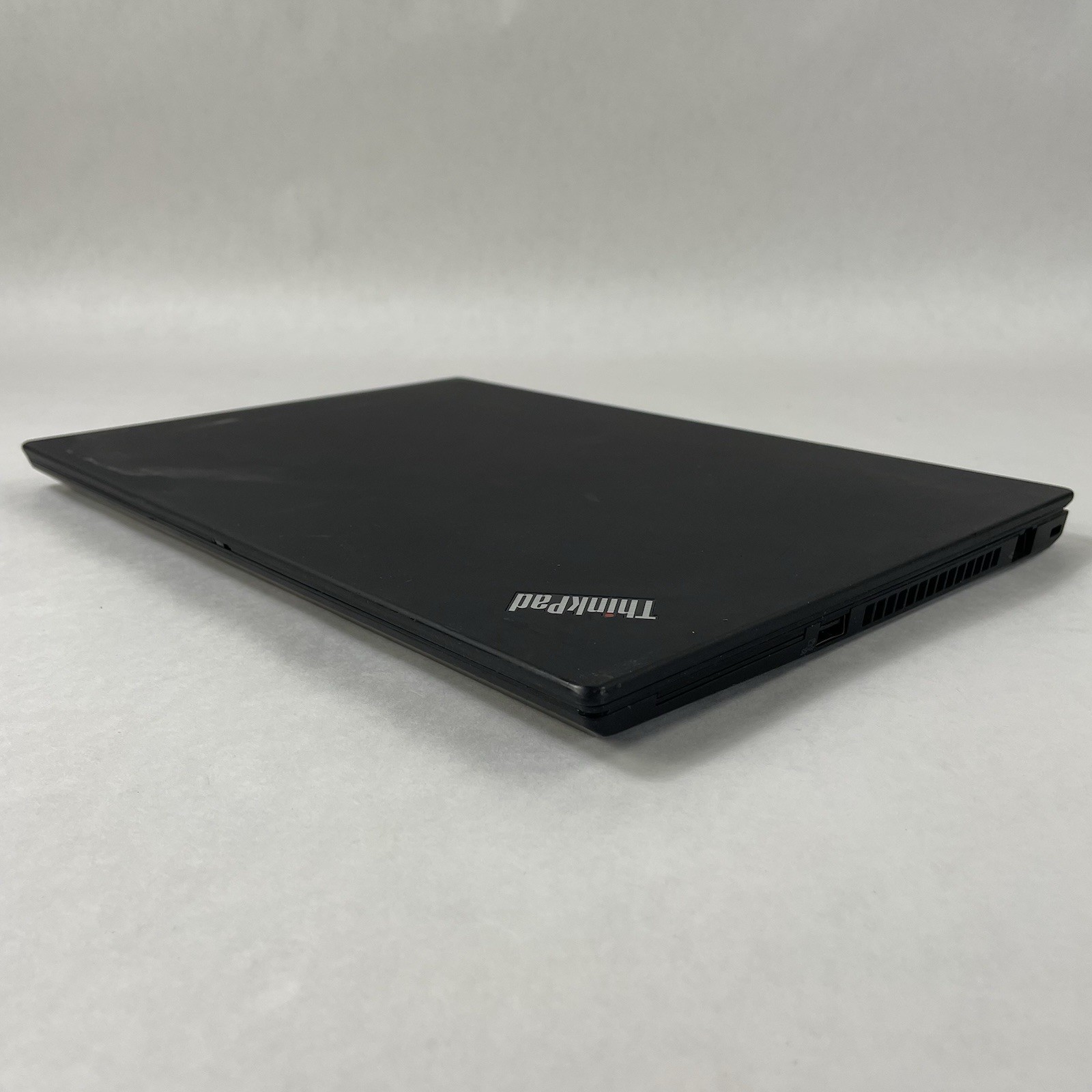 Lenovo ThinkPad T490 14″ i5-8365U 1.60 GHz 8 GB RAM No SSD/OS/AC – Bad Hinge