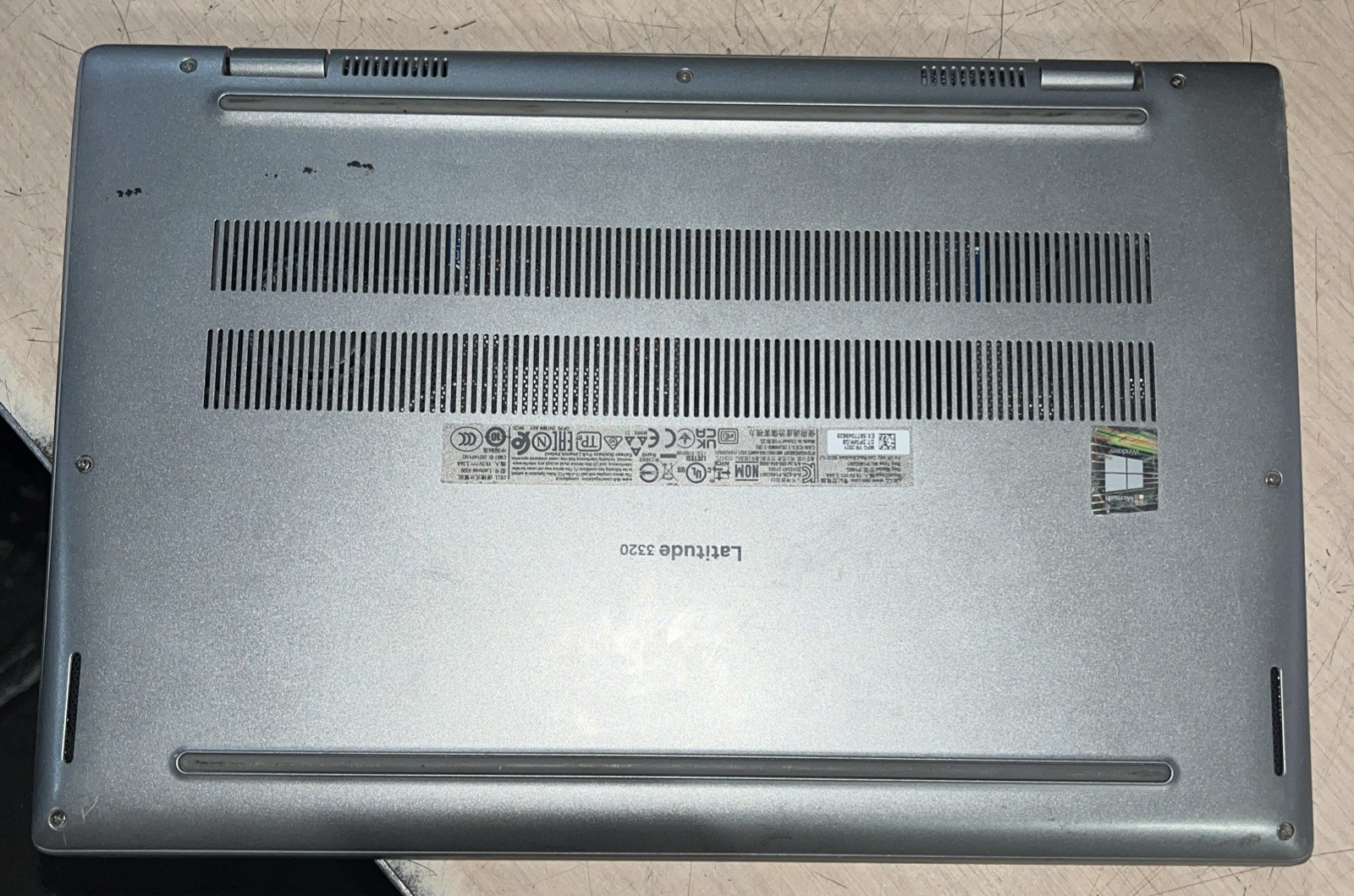 DELL LATITUDE 3320 INTEL CORE I5-1135G7 8GB RAM NO HD