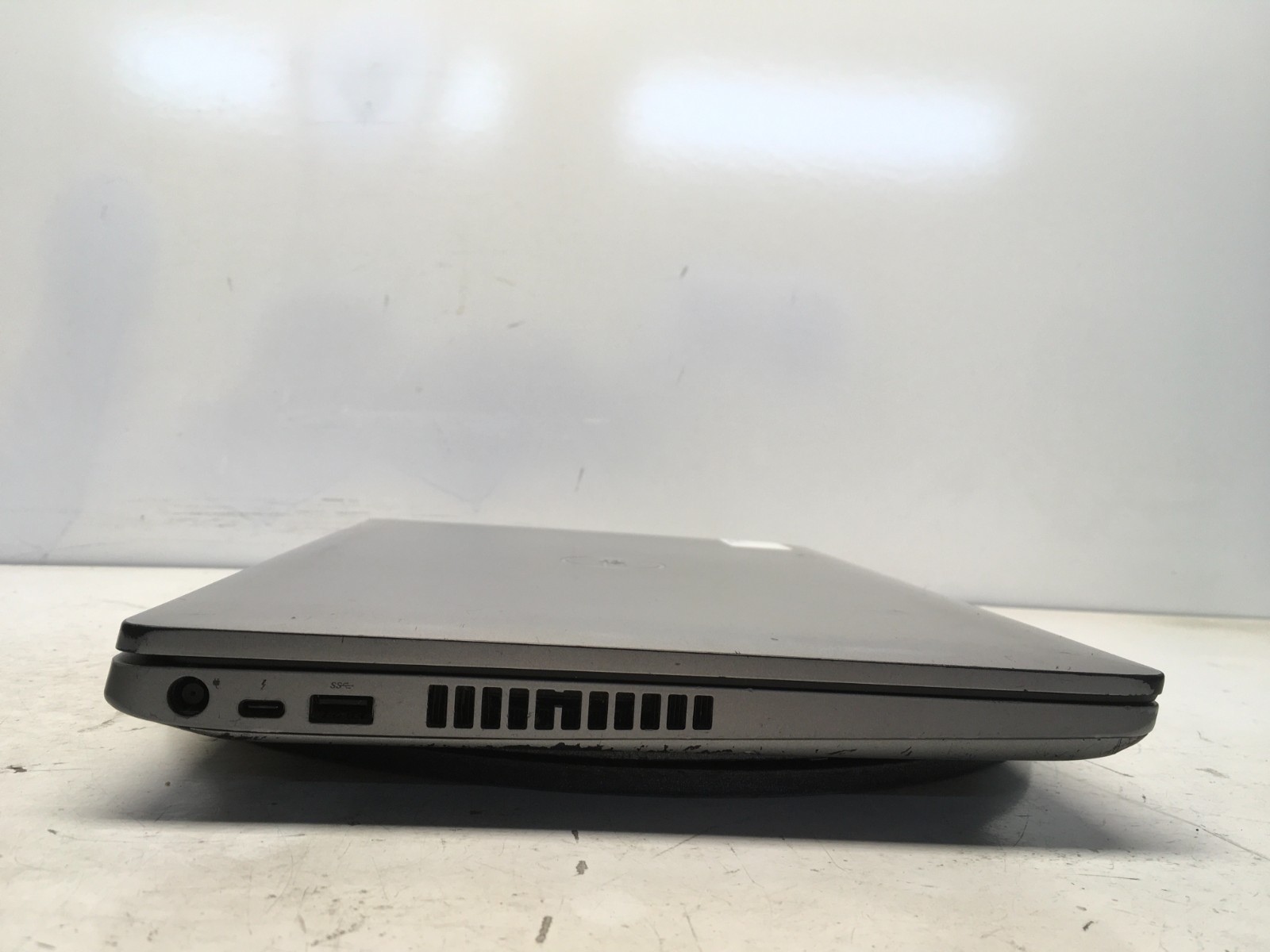 Dell Latitude 5511 Intel i7-10850H 2.7GHz 4 GB NO HDD
