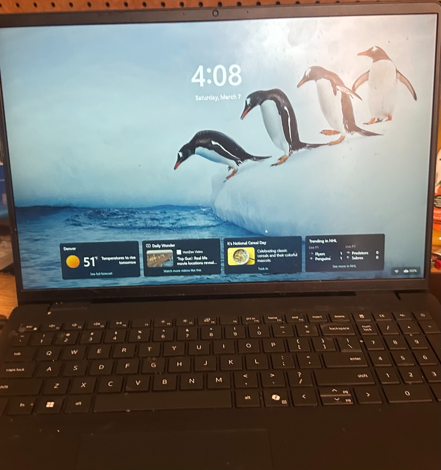 PENDING SALE Month Old Dell 16 DC16250. Touchpad and touchscreen.