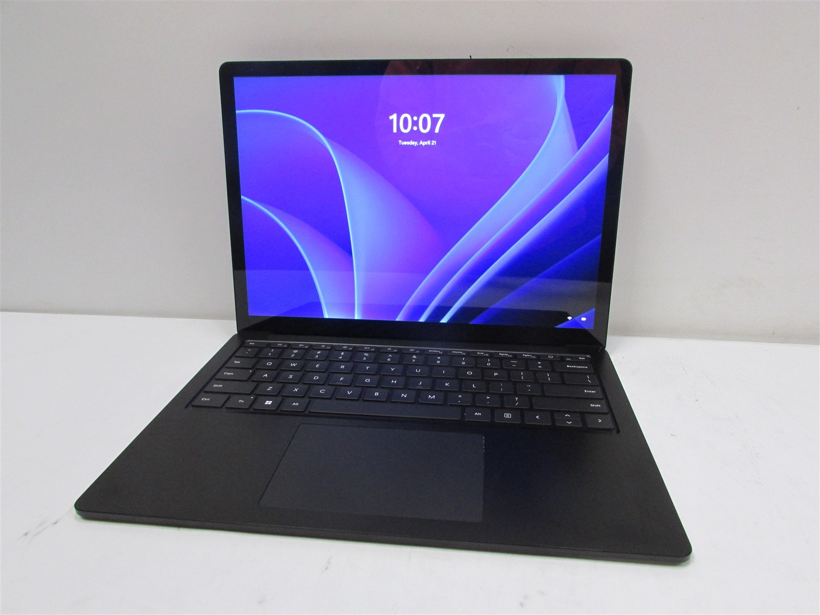 Microsoft Surface Laptop 5 1951 i5-1245U 2.5GHz 16GB RAM 512GB 13.5″ Win 11 Pro
