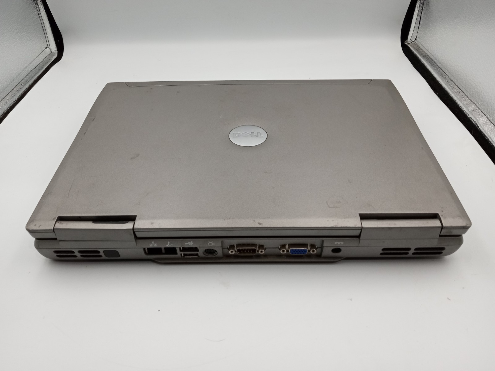 Dell Latitude D810 Intel Pentium 2GB RAM 60GB HDD Windows XP – READ -RR