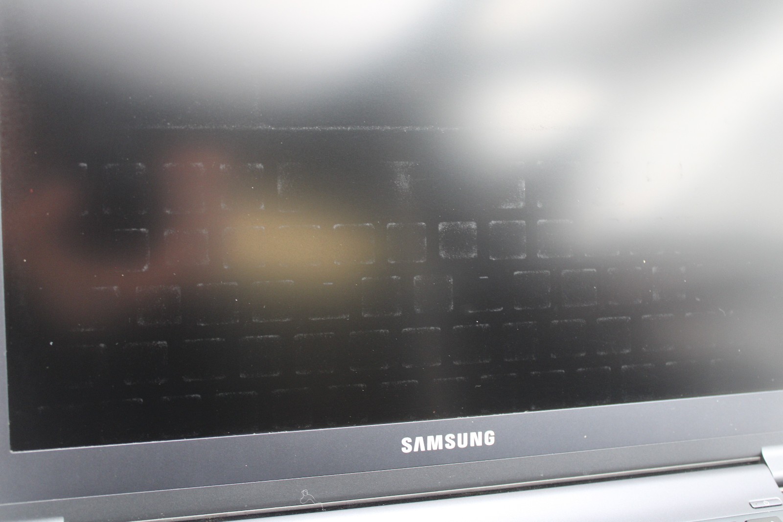 Samsung Series 9 NP900X3E i7-3537U 4GB RAM 256GB SSD No OS