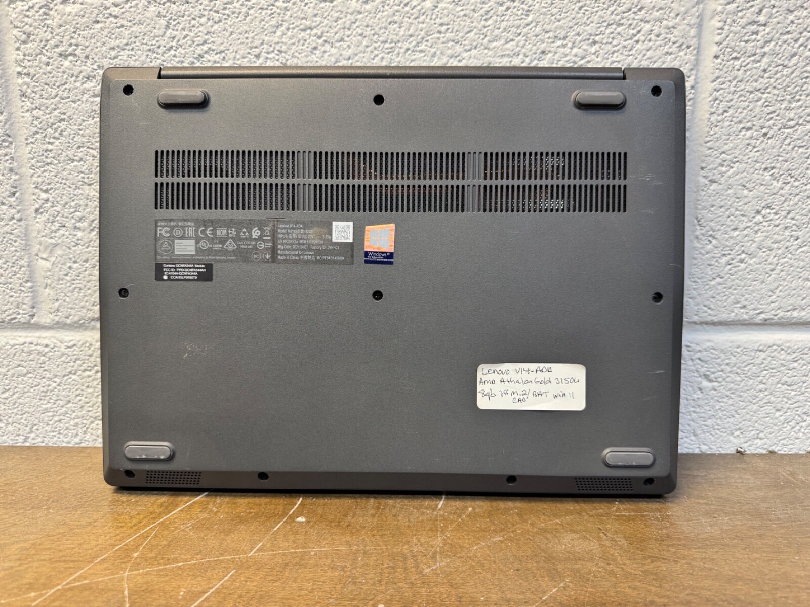 Lenovo V-series V14-ADA Laptop Athlon Gold 3150U, 256GB, 8GB RAM