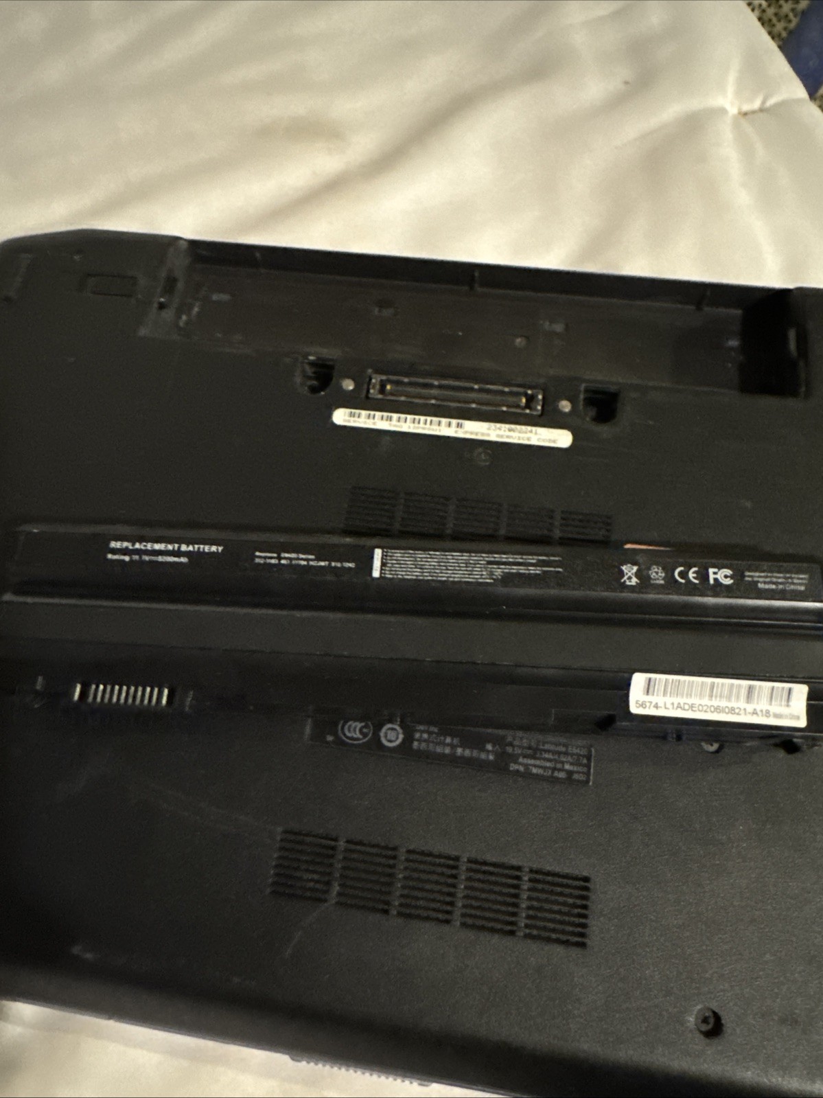 Dell Latitude E6420 UNTESTED – SOLD FOR Parts Latitude E6420