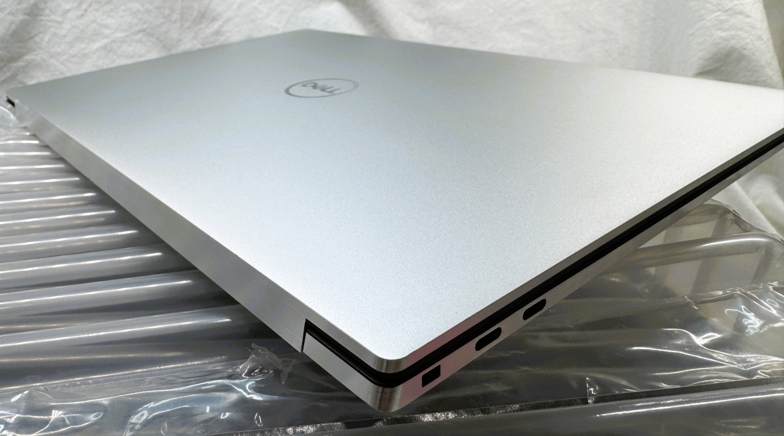 Dell XPS 15 9530 15.6″ OLED TOUCH ✔ I9-13900H ✔ 32GB ✔ 2TB NVMe ✔ RTX 4060 8GB