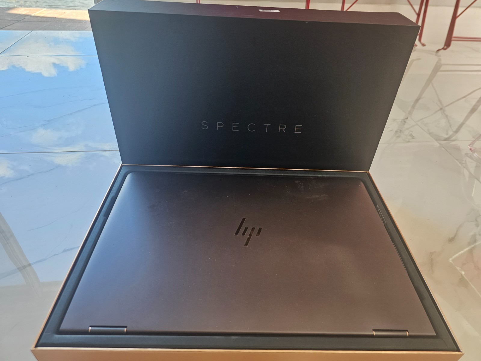 HP Spectre X360 15.6″ model 15-BL112dx SSD i7 8th Gen 16GB) 2-in-1 LAPTOP