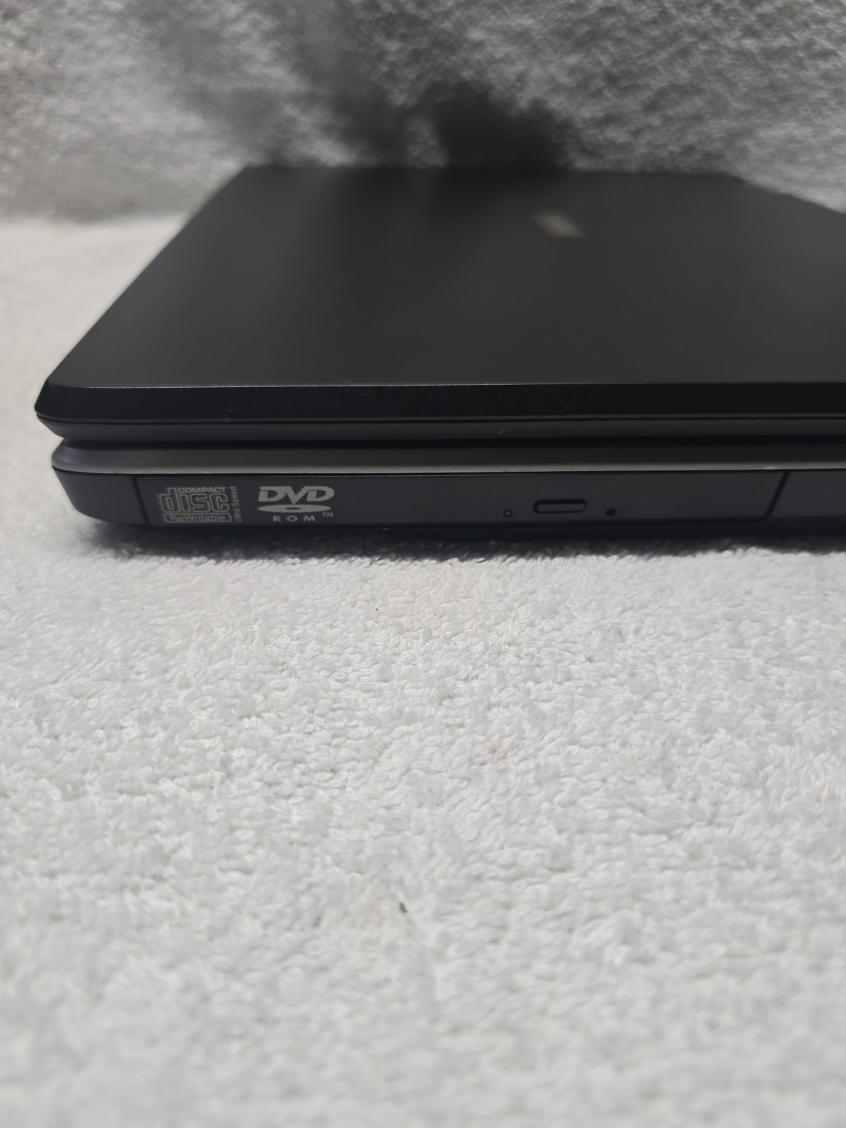 Toshiba Satelite L25-S119 PSL2XU-OOJOOD Intel Laptop Computer w/ Handheld Mouse