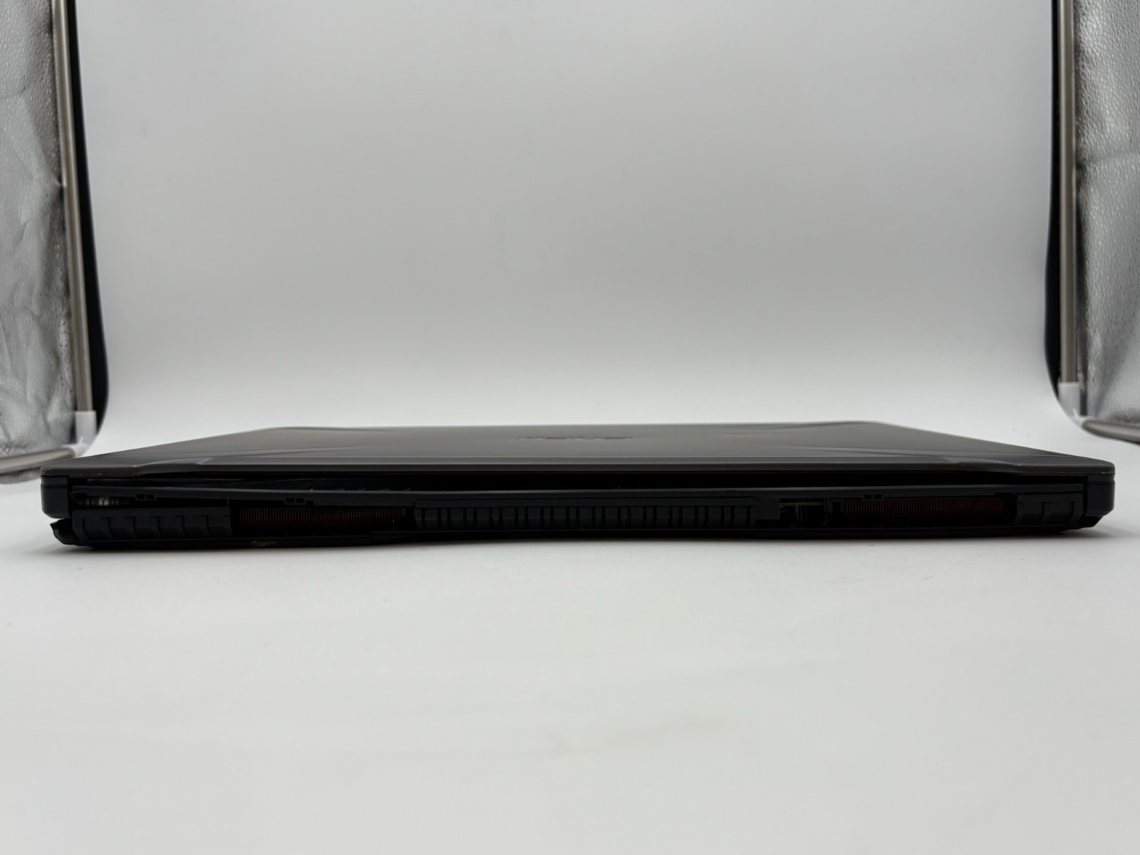 ASUS TUF Gaming FX705G 17.3″ 256 GB SSD 8 GB RAM i7-8th Gen GTX1060 As For Parts