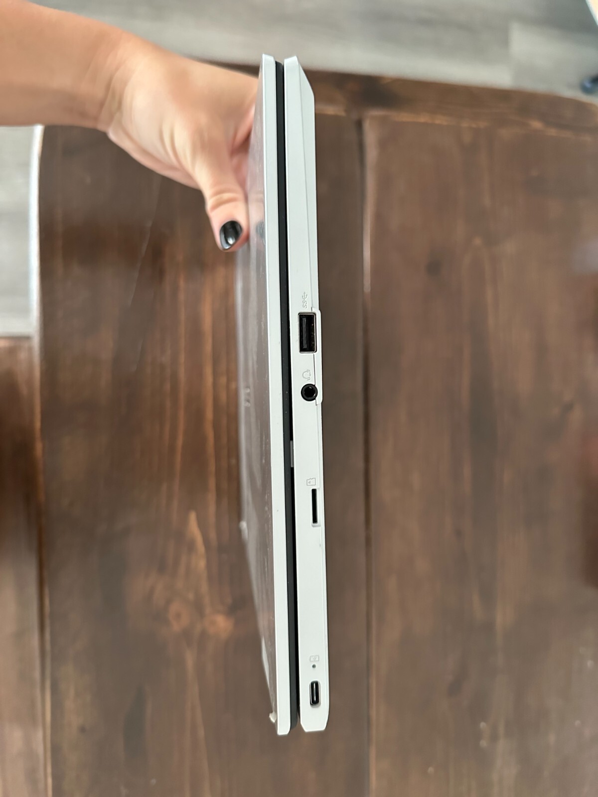 ASUS Chromebook CX1 CX1400CNA-DS44, Good Condition