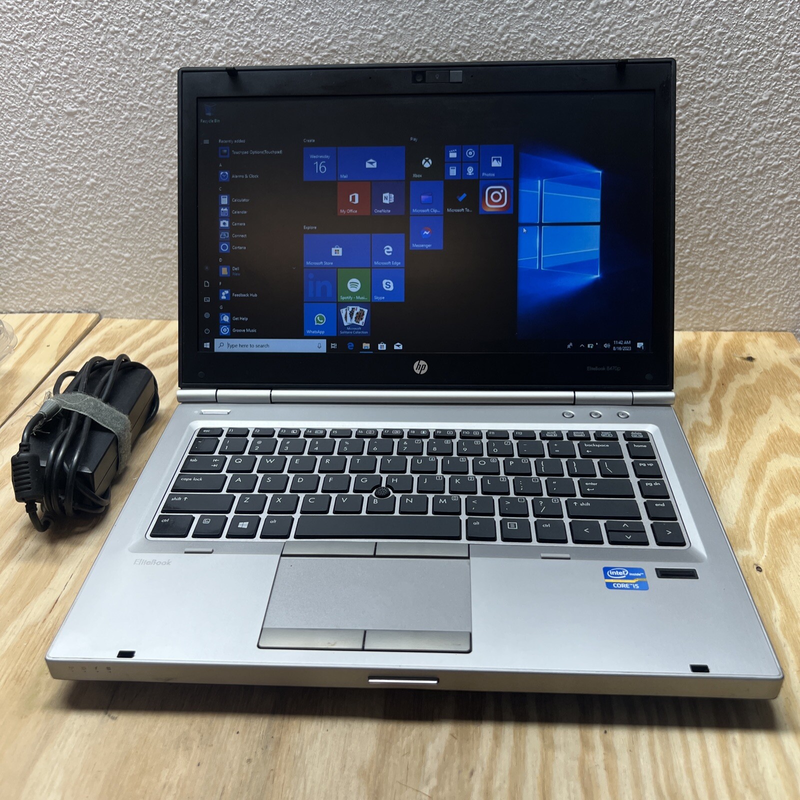HP Elitebook 8470p Core i5-3210M 2.50GHz 8GB RAM 256SSD WEBCAM