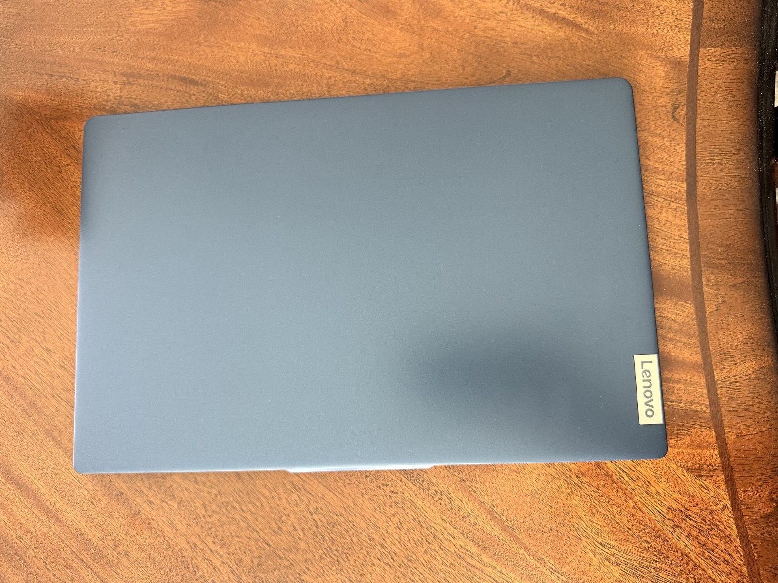 Lenovo IdeaPad Slim 3 15IAN8 15.6 inch Intel Core i3-N305 1.8 Ghz 8 Core