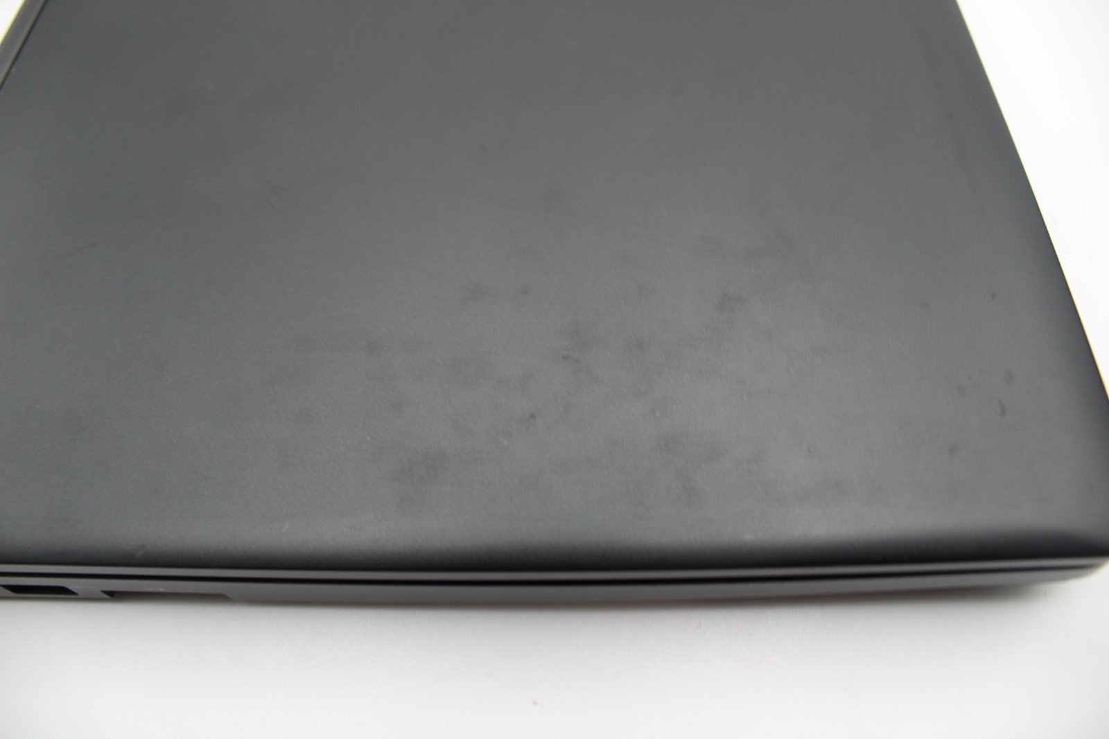 Dell Latitude 5590 _ i7-8650U @ 1.9 GHz _ 16GB RAM _ 256GB SSD _ No OS *READ