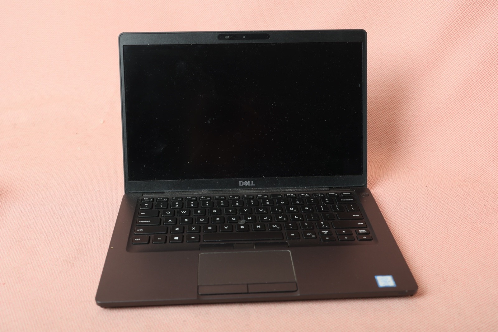 Dell Latitude 5400 14″ 1.6GHz i5-8365U No Ram No SSD Broken Screen