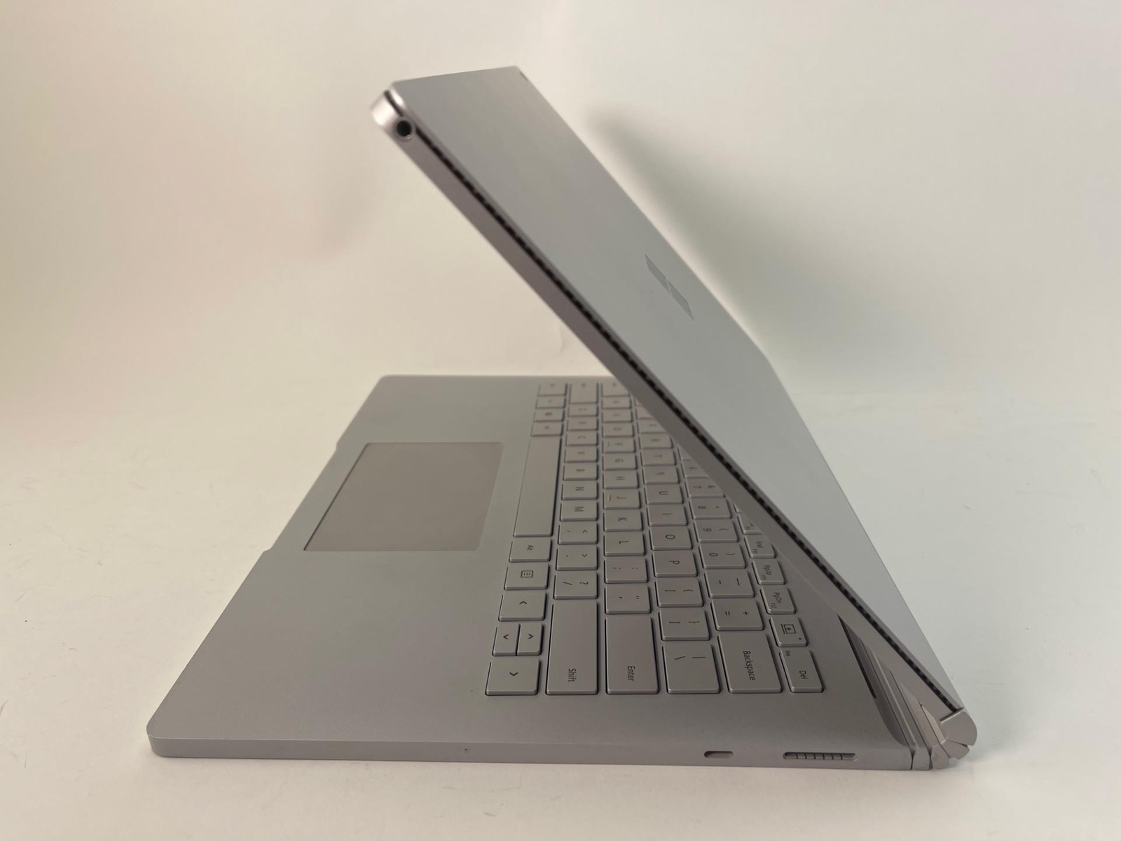 Microsoft Surface Book 2 13.5″ Laptop Notebook PC (Core i7 8GB 256GB) HN4-00001