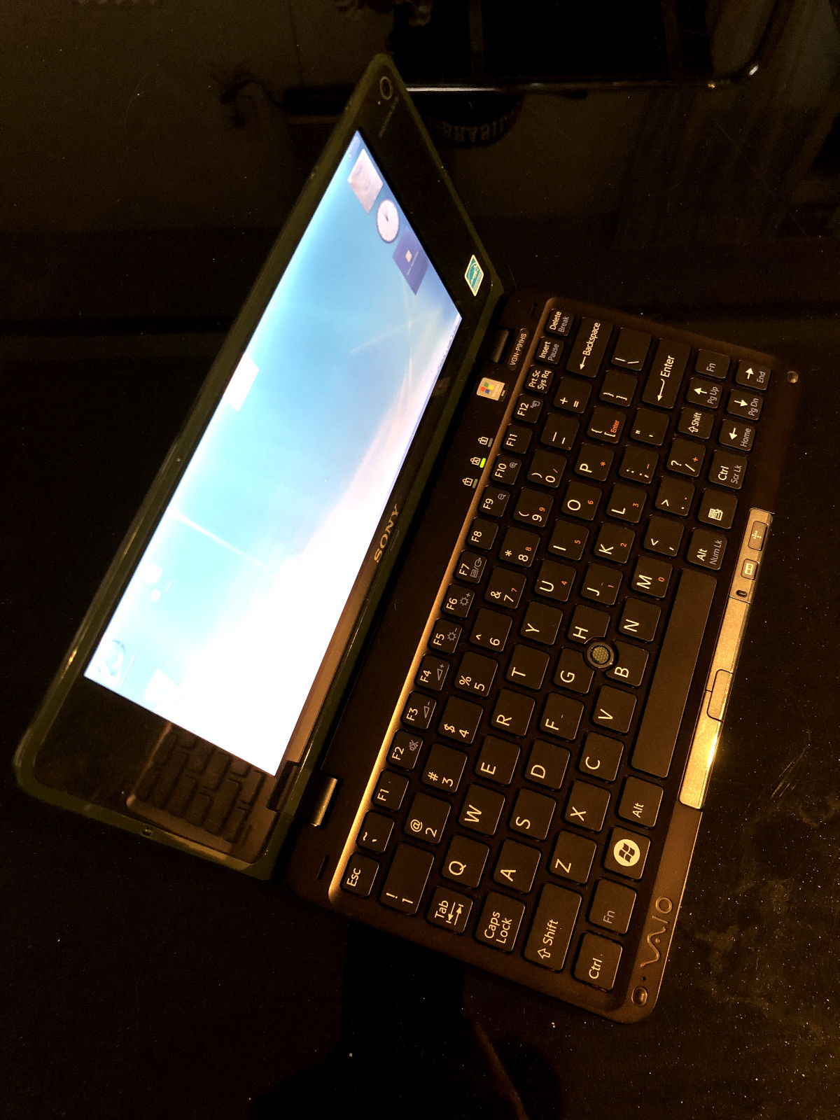 SONY VAIO type P VGN-P91HS Pocket Style PC Layered Peridot Intel Z550 2GHz 2GB