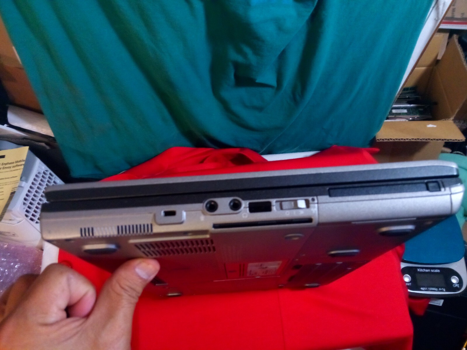 DELL LATITUDE D620 T7200 2.00GHZ 3GBRAM 500GBHDD WINXPSP/3 1440×900 office2007