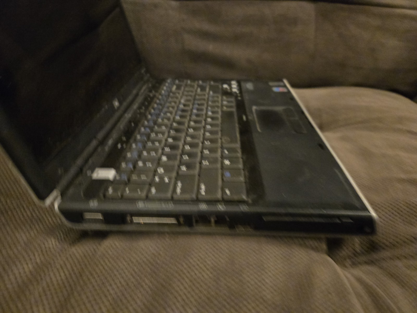 HP Pavilion dv1000 Entertainment Notebook PC Laptop