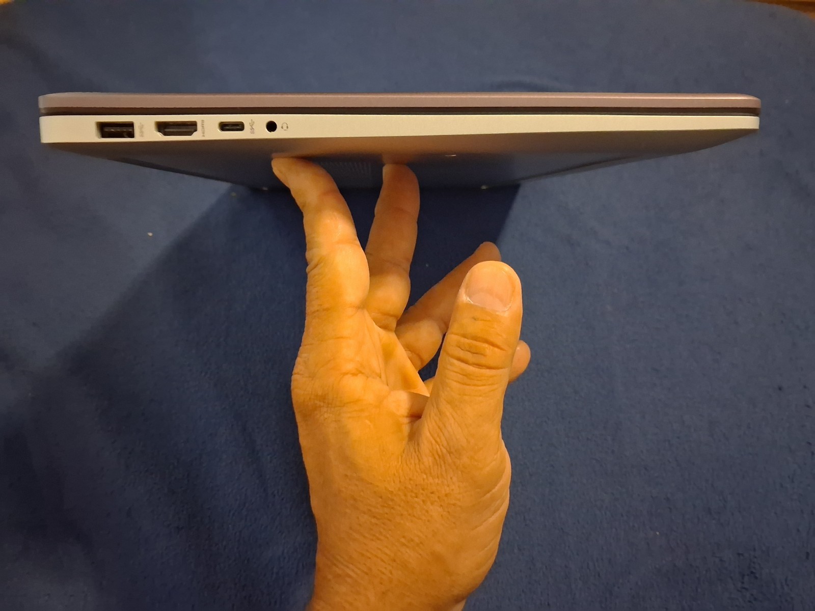 HP Laptop 17 cn3002tg