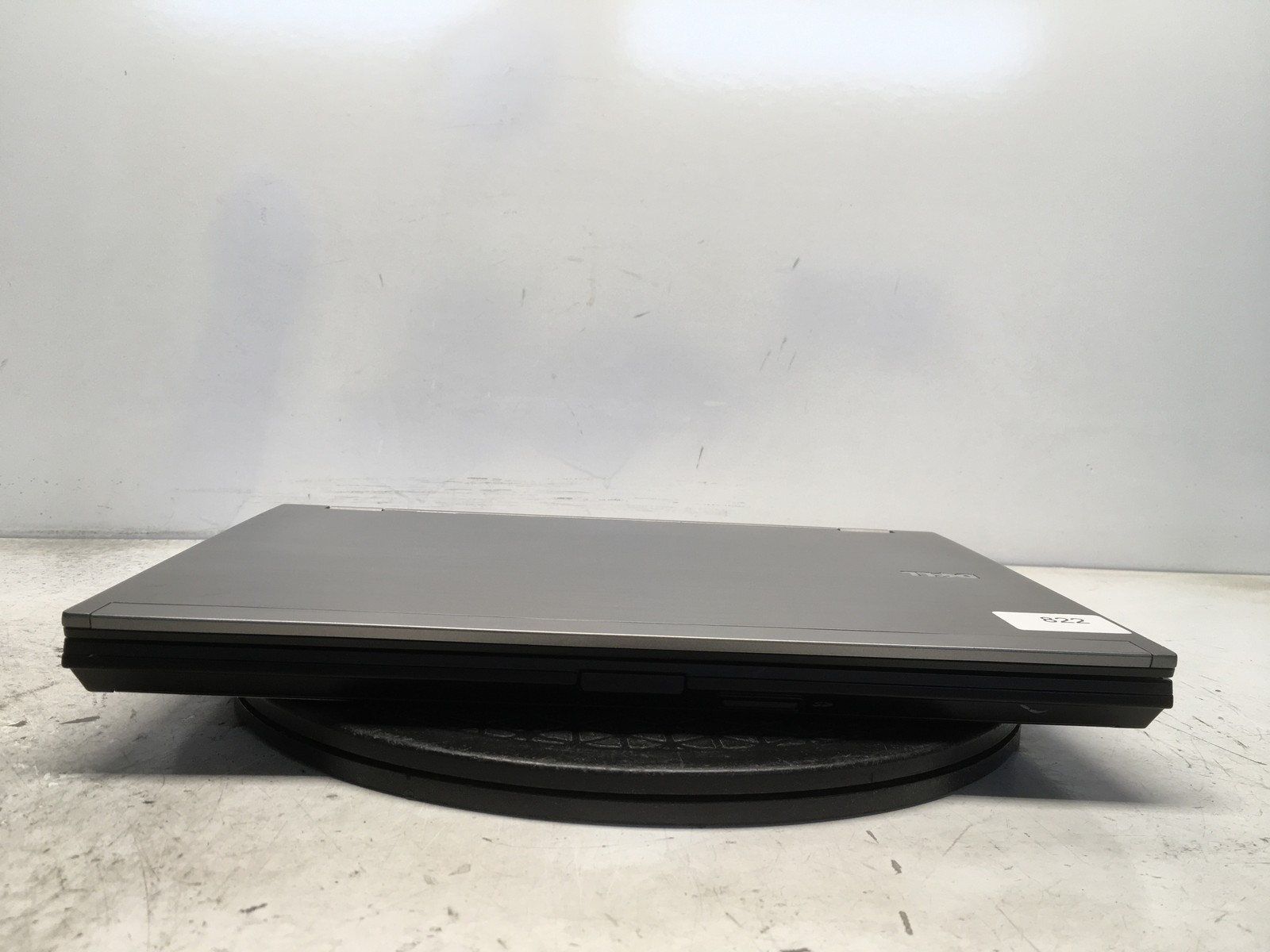 Dell Latitude E6410 Intel i5-M520 2.4GHz 4 GB NO HDD No Batt